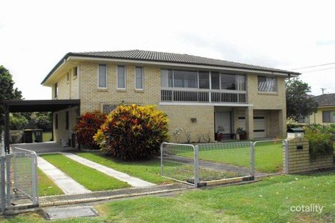 21 Hawthorne St, Woody Point, QLD 4019