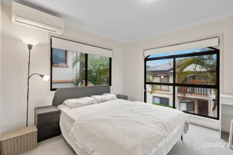 Property photo of 23/12 Greendale Way Carindale QLD 4152