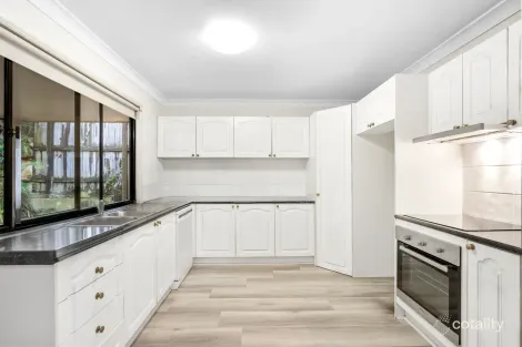 Property photo of 23/12 Greendale Way Carindale QLD 4152