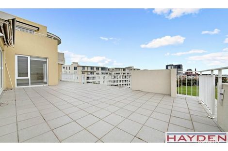 50/4 Seisman Pl, Port Melbourne, VIC 3207