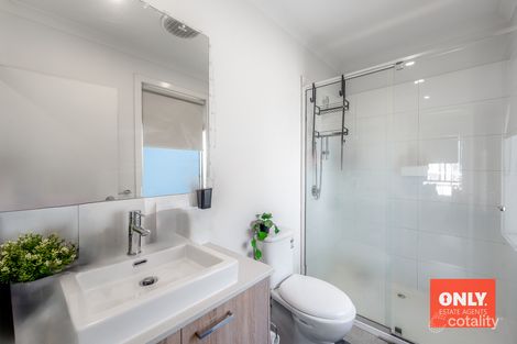 Property photo of 44 The Glade Hampton Park VIC 3976