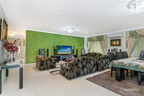 Property photo of 11 Frazer Avenue Lurnea NSW 2170