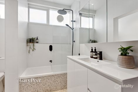 Property photo of 1/11 Kooyong Road Caulfield North VIC 3161