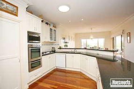 Property photo of 12 Minton Walk Narre Warren South VIC 3805