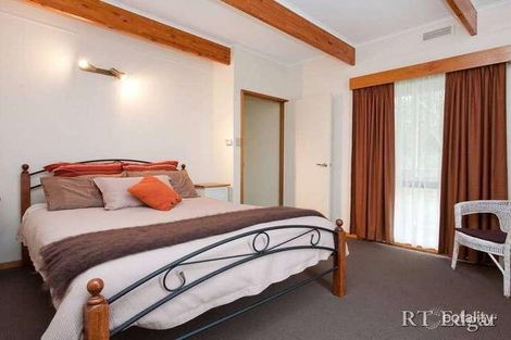 Property photo of 1 Roslyn Street Rye VIC 3941