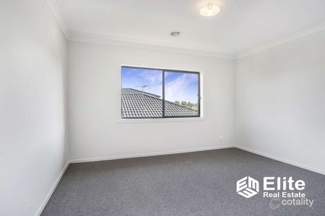 Property photo of 136 Evesham Drive Point Cook VIC 3030