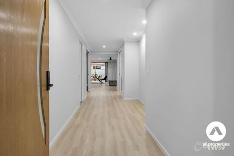 Property photo of 33 Napier Crescent Yarrabilba QLD 4207