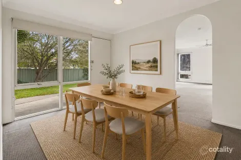 Property photo of 6 Red House Crescent McGraths Hill NSW 2756