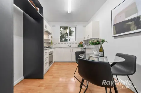 Property photo of 1/8 Avondale Road Armadale VIC 3143