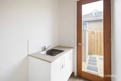 Property photo of 2/63 Royal Avenue Springvale VIC 3171