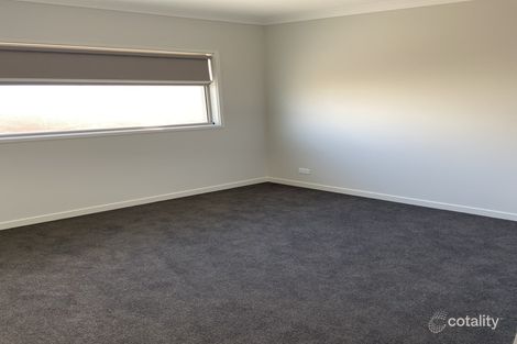 Property photo of 2/16 Kynoch Street Deer Park VIC 3023