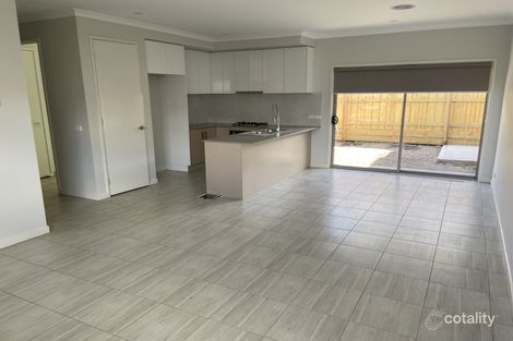 Property photo of 2/16 Kynoch Street Deer Park VIC 3023