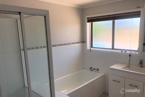 Property photo of 6 Seal Street Boyne Island QLD 4680