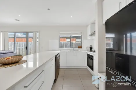 Property photo of 424 Hogans Road Tarneit VIC 3029