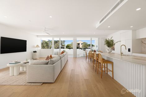 1/60 Memorial Ave, Maroochydore, QLD 4558