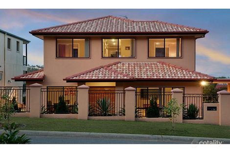 32 Carter St, Pacific Pines, QLD 4211