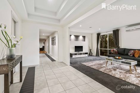 Property photo of 27 Wing Circuit Tarneit VIC 3029