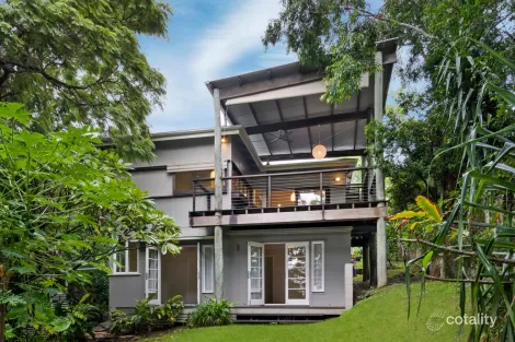 102 Camp St, Toowong, QLD 4066