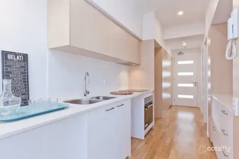 10/272 West Coast Hwy, Scarborough, WA 6019