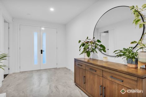 Property photo of 8 Goodwill Road Clyde North VIC 3978