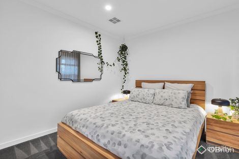 Property photo of 8 Goodwill Road Clyde North VIC 3978