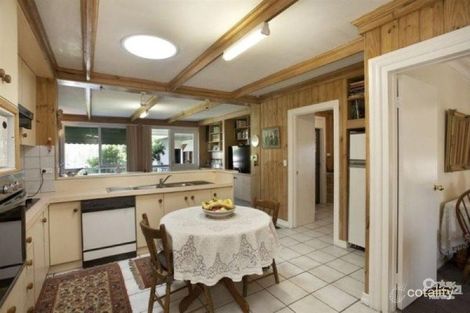 Property photo of 27 Delmore Crescent Glen Waverley VIC 3150