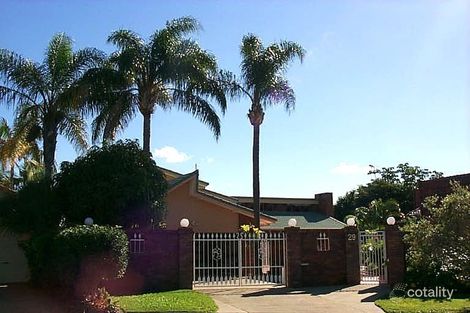 29 Delungra St, Broadbeach Waters, QLD 4218