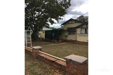 29 Hawkins St, Miles, QLD 4415