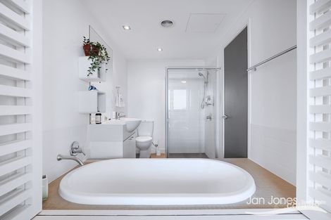 Property photo of 502/25-33 Dix Street Redcliffe QLD 4020