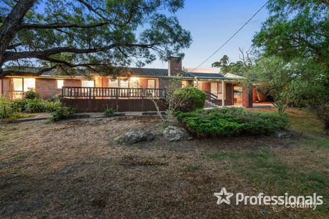Property photo of 32 James Milne Drive Croydon North VIC 3136