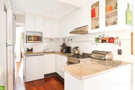 Property photo of 3 Wallabah Way Koonawarra NSW 2530
