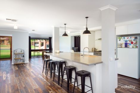 Property photo of 1 Azalea Place Lake Albert NSW 2650