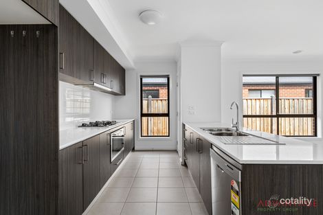 Property photo of 47 Bondi Parade Point Cook VIC 3030