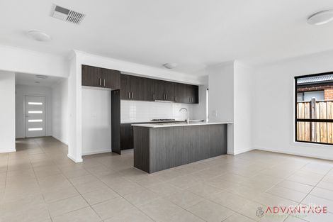 Property photo of 47 Bondi Parade Point Cook VIC 3030