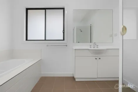 Property photo of 2 Connel Drive Heddon Greta NSW 2321