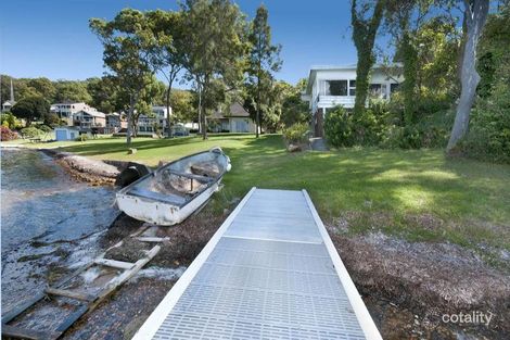 Property photo of 106 Skye Point Road Coal Point NSW 2283