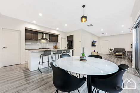 Property photo of 22 Rozas Way Wollert VIC 3750