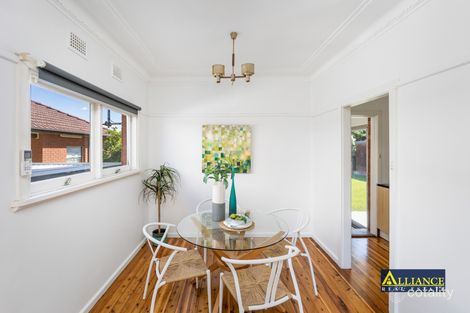 Property photo of 28 Kathleen Parade Picnic Point NSW 2213