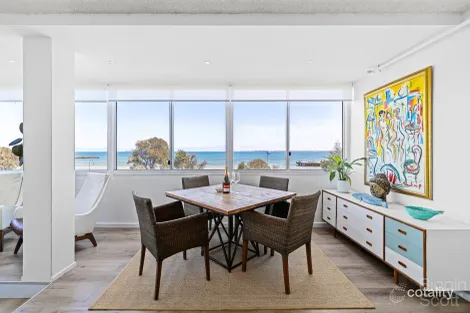 2a/12 Marine Pde, St Kilda, VIC 3182