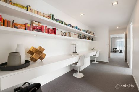 Property photo of 37 Shore Crescent Bulimba QLD 4171