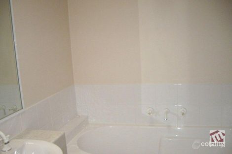 Property photo of 22/4 Paydon Way Hampton Park VIC 3976