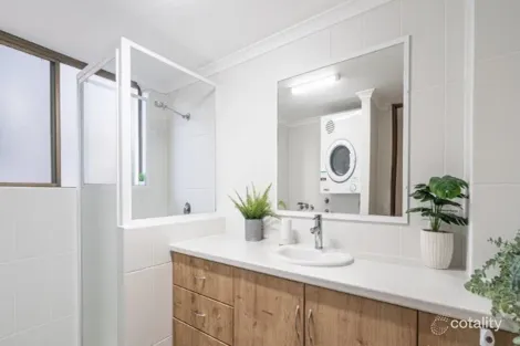 Property photo of 2/73 Landsborough Parade Golden Beach QLD 4551