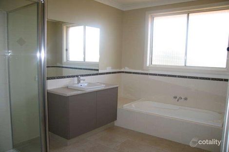 Property photo of 20 Walker Drive Drouin VIC 3818