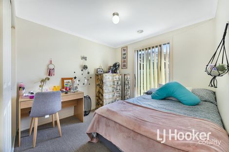 Property photo of 11 Kulkami Way Cranbourne West VIC 3977
