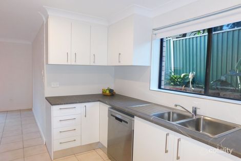 9/11 Cochrane Rd, Thirroul, NSW 2515