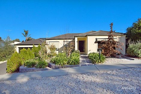 30 Chelsea Bvd, Strathdale, VIC 3550