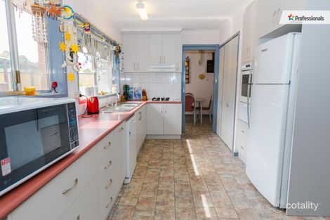 Property photo of 4 Leggatt Street Melton South VIC 3338