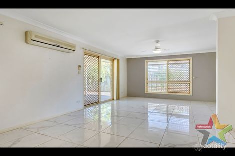 Property photo of 2/11 Bangalow Crescent Raceview QLD 4305