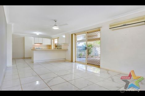 Property photo of 2/11 Bangalow Crescent Raceview QLD 4305