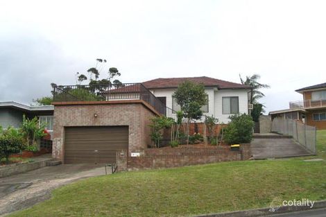 Property photo of 40 St Cloud Crescent Lake Heights NSW 2502